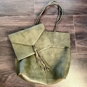 Stitch Fix Street Level Olive Green Tote and Clutch Set